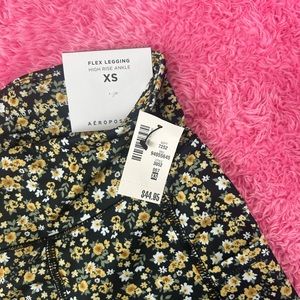 XS AEROPOSTALE Floral Leggings